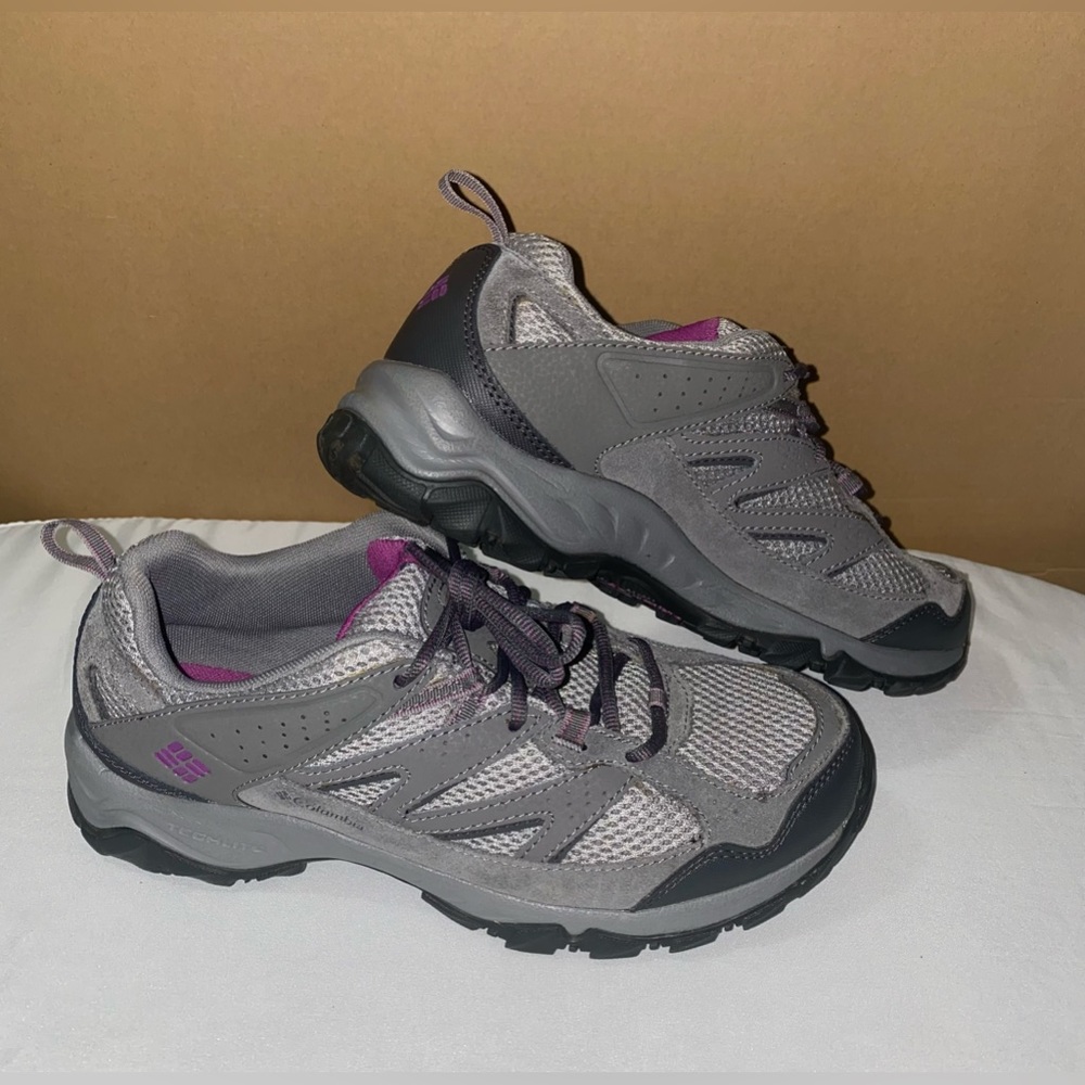 COLUMBIA Plains Ridge Womens Size 9.5 Gray Outdoors Trail Hiking Shoes